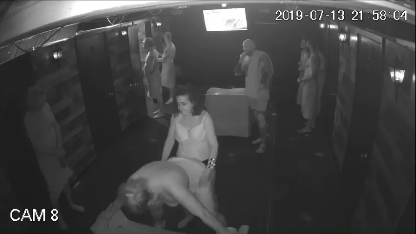 Скрытой камеры женщины бани: 2240 бесплатных порно видео
