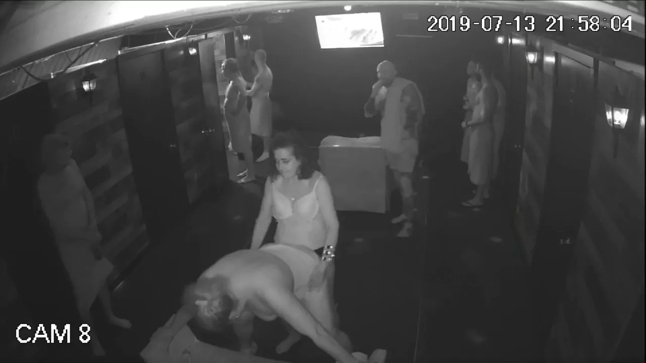 Подсмотренное в бане порно видео